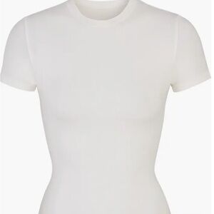 SKIMS White Short Sleeve Tee (Brand New)